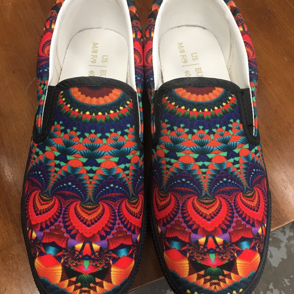 Casual shoes